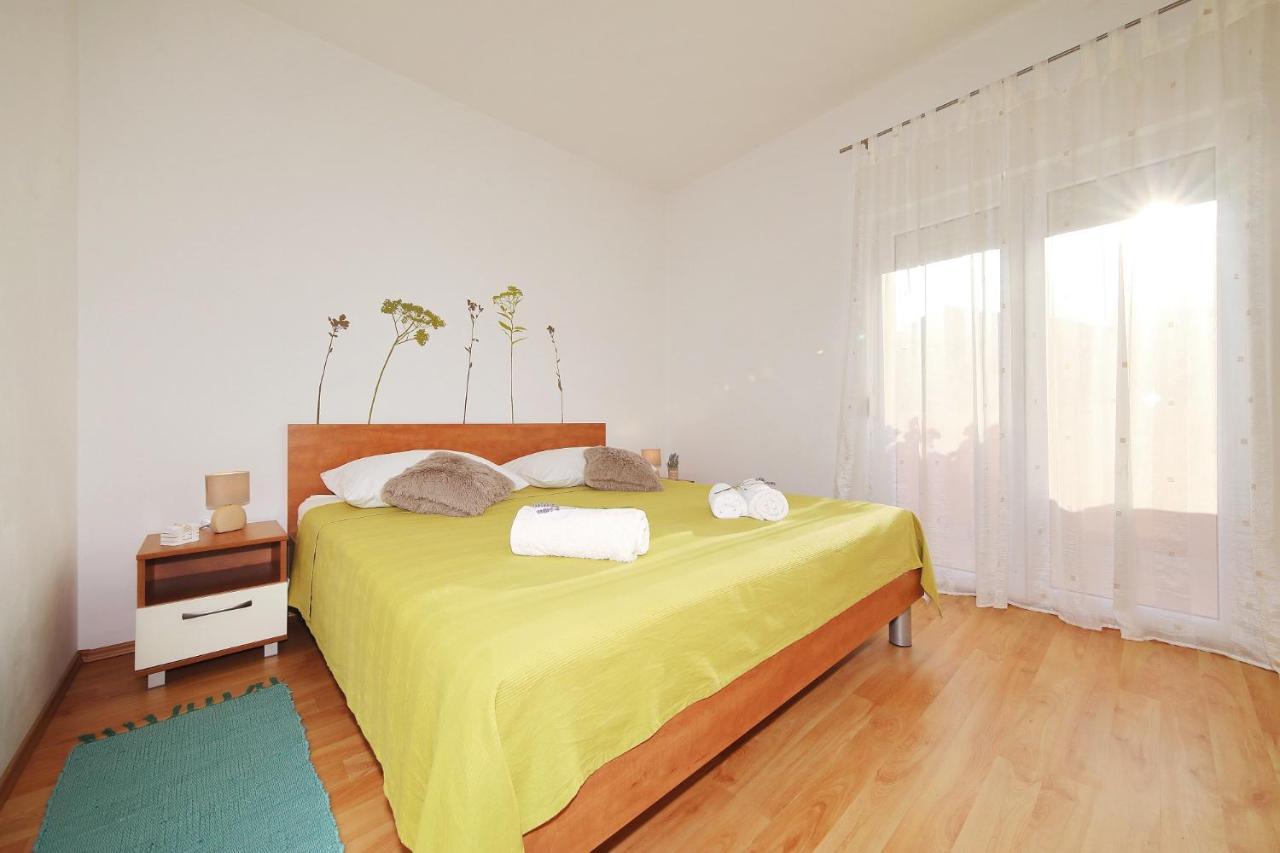 Apartments Olive Затон Экстерьер фото