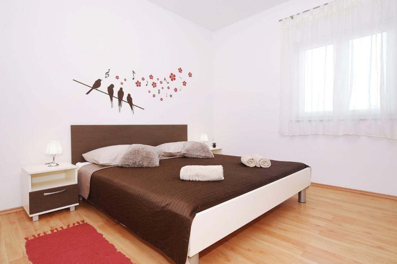 Apartments Olive Затон Экстерьер фото