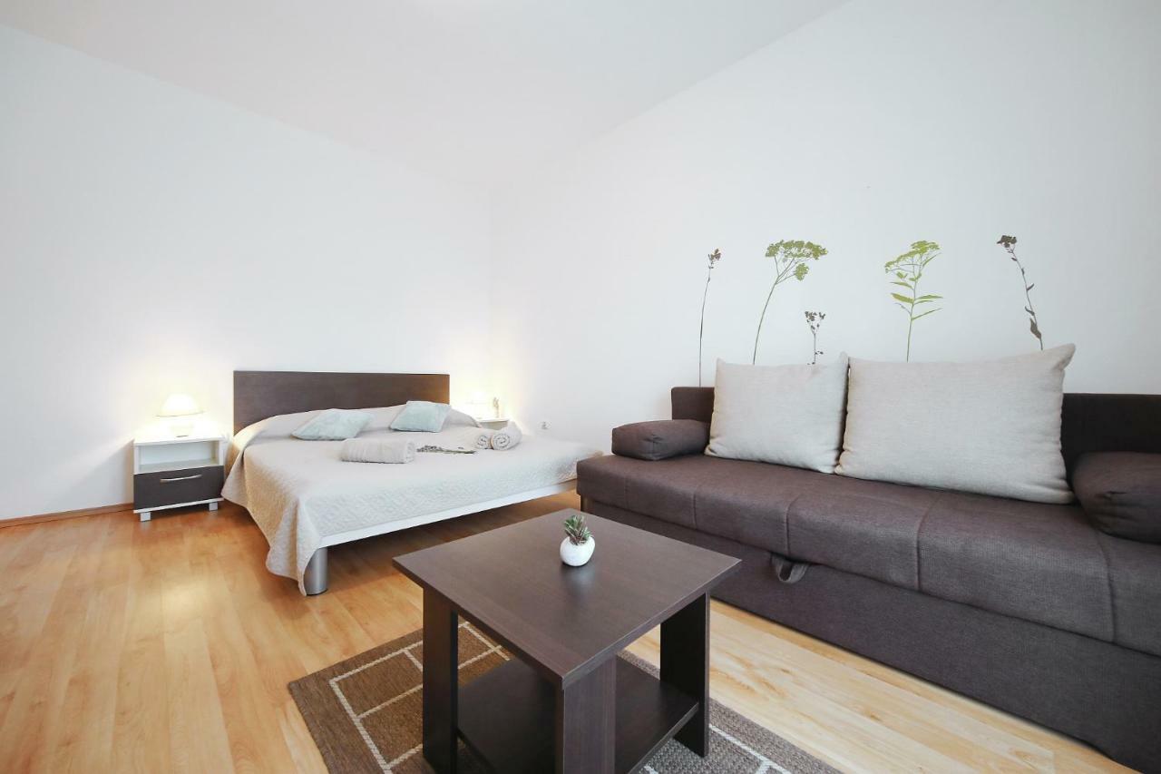 Apartments Olive Затон Экстерьер фото