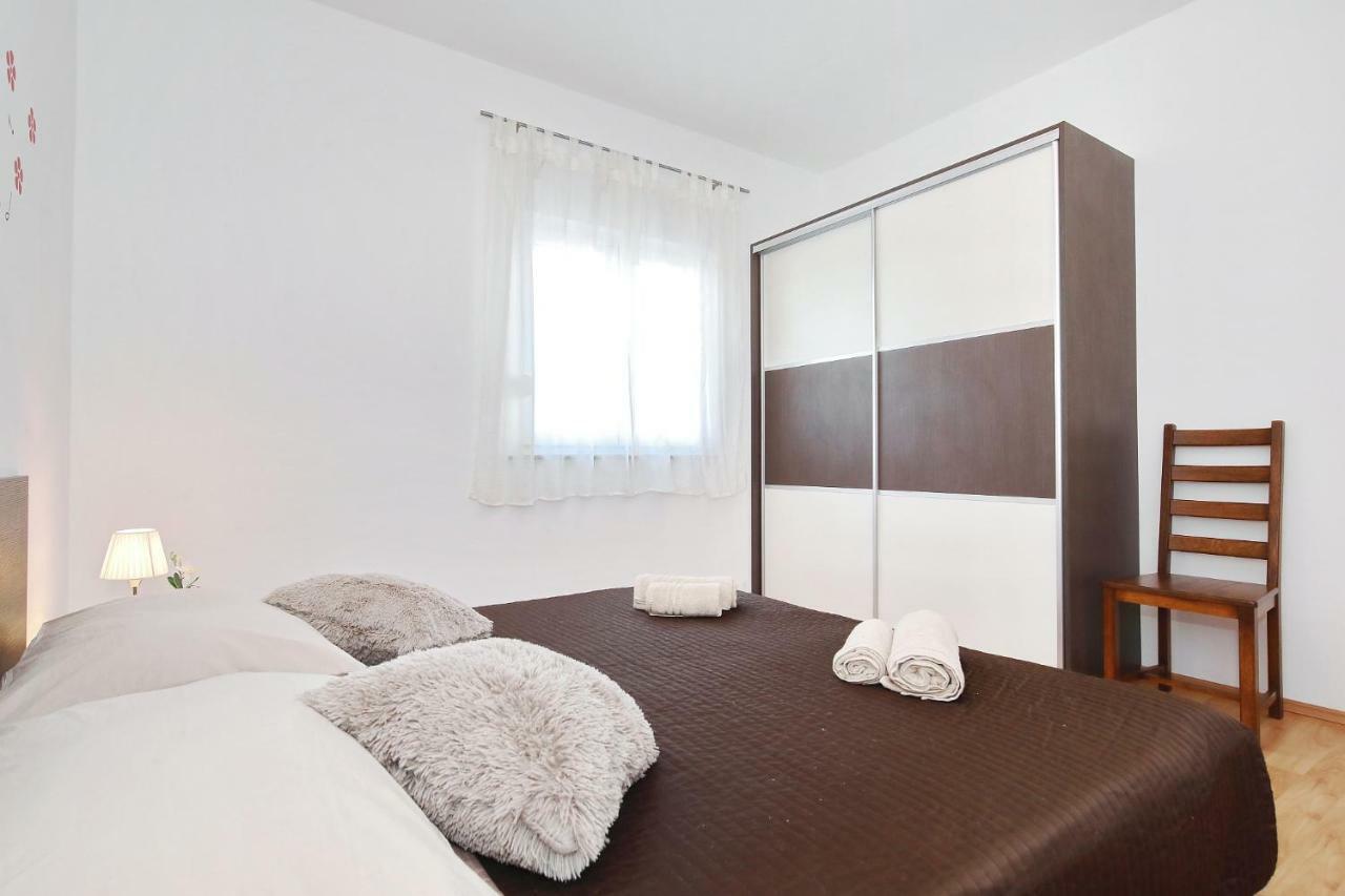 Apartments Olive Затон Экстерьер фото